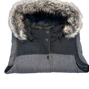 Eddie Bauer Women’s Small Down Puffer Vest Faux Fur Removable Hood Zip Pockets